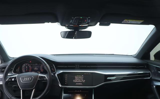 24.5万入手奥迪A6L，空间秒杀同级车，值不值？
