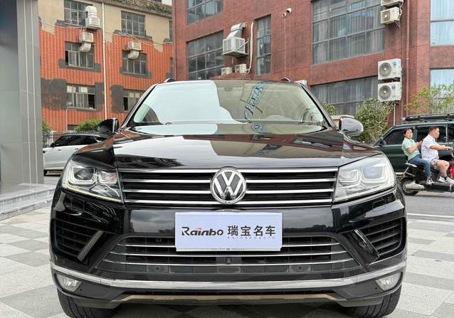 14万入手豪华SUV，大众途锐车况曝光，真值这个价？
