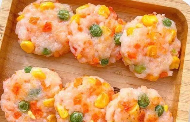 10分钟做出鲜香虾饼，营养又简单，你家早餐还单调吗？