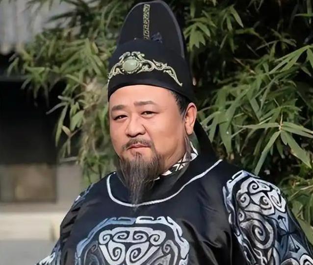 梁冠华胖到无人敢用，却凭演技逆袭成“狄仁杰”，妻子倒追更传奇