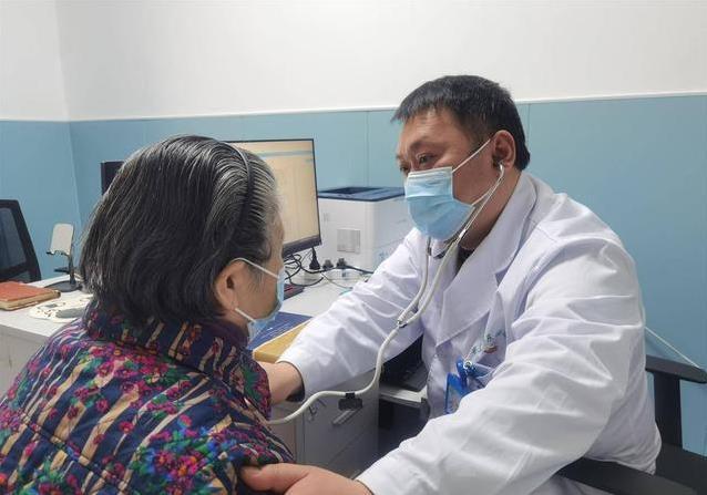 老了最怕这6种病，疼得睡不着，你家老人中招了吗？