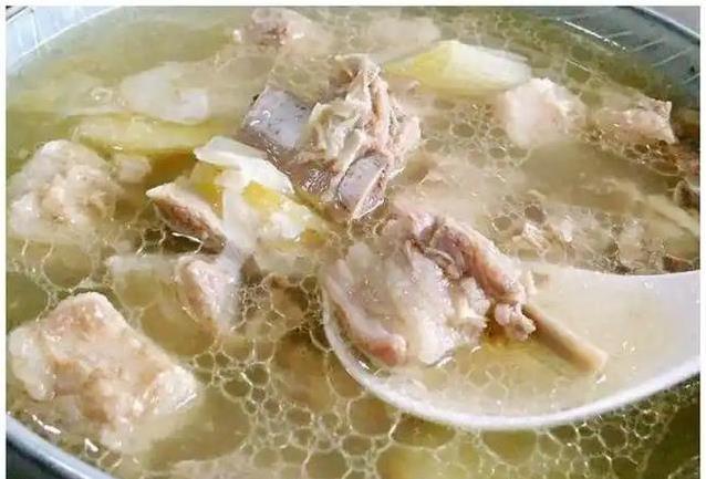 每周火锅爽吃鸭肠，尿酸却悄悄超标？5种食物让你后悔没早知
