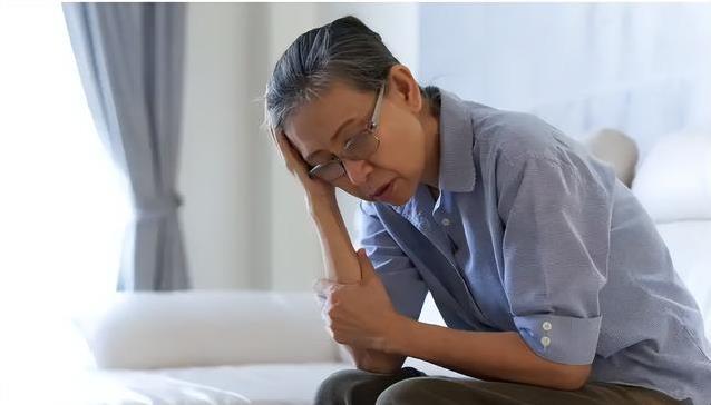炸鸡香肠天天吃，查出癌症后悔晚，5种食物要少碰