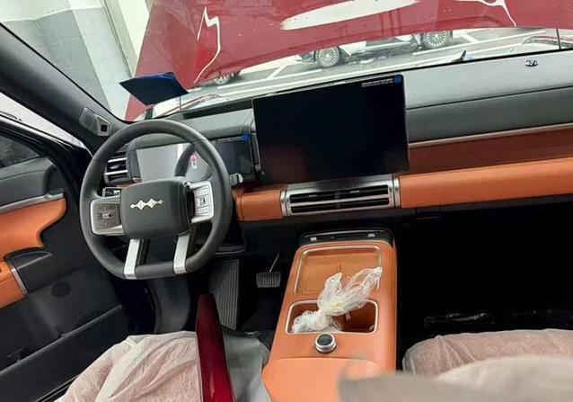 空间完胜理想L6，配无人机能拍大片，方程豹钛7会火吗？