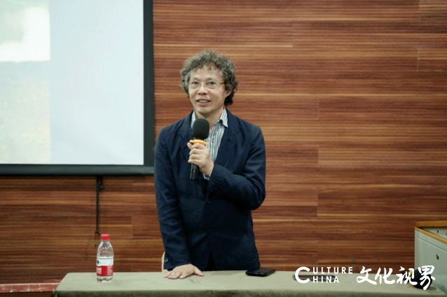 中国美术家协会副主席陆庆龙到贵州大学美术学院举办《绘画与生活》 专题讲座