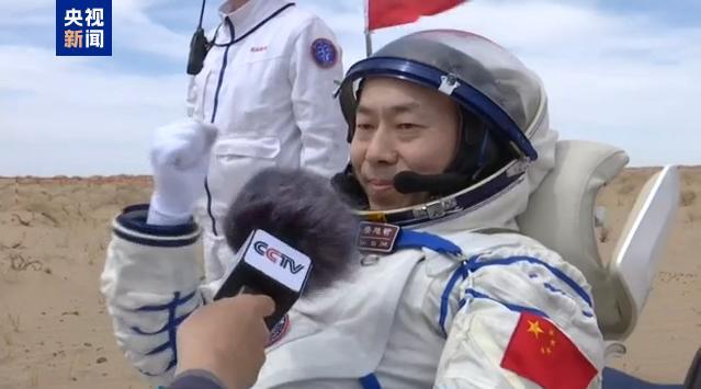 3名航天员着陆后状态良好 神十九成功快速返回