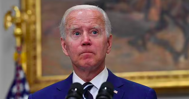 爆炸性政治对决！拜登陷入“涉密门”，啥情况？全美航班停飞，原因在此