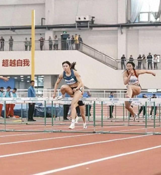 吴艳妮8秒11夺冠 两星期之内第二次刷新个人最好成绩