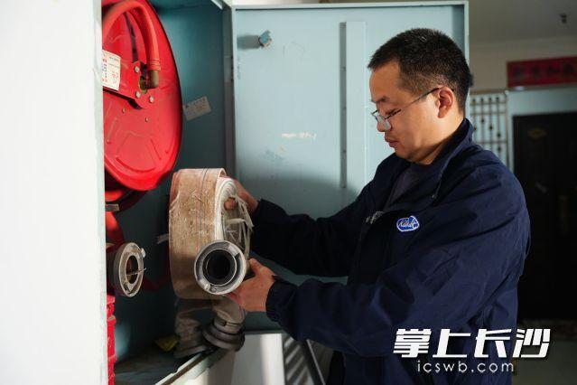 长沙20岁高层建筑迎“体检” 专家来“挑刺”