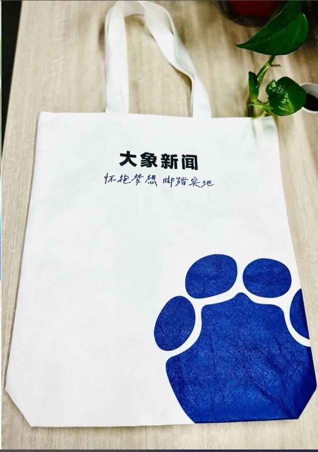 天价皮皮虾事件中的哥收感谢费没 涉事司机被开除