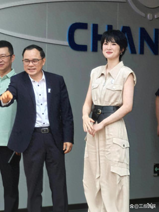 姚安娜黄灿灿活动同框
