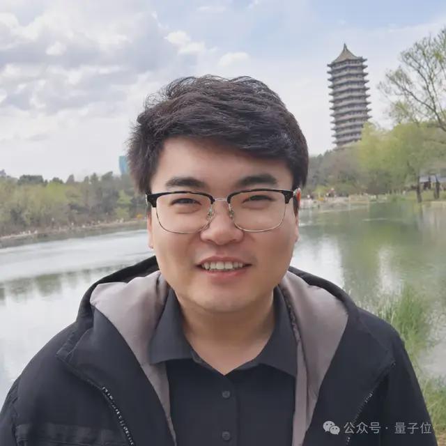 98年哈工大教授创业,要做人形灵巧操作世界模型