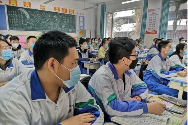 学霸为什么很容易认出？身上会有这3个特征！