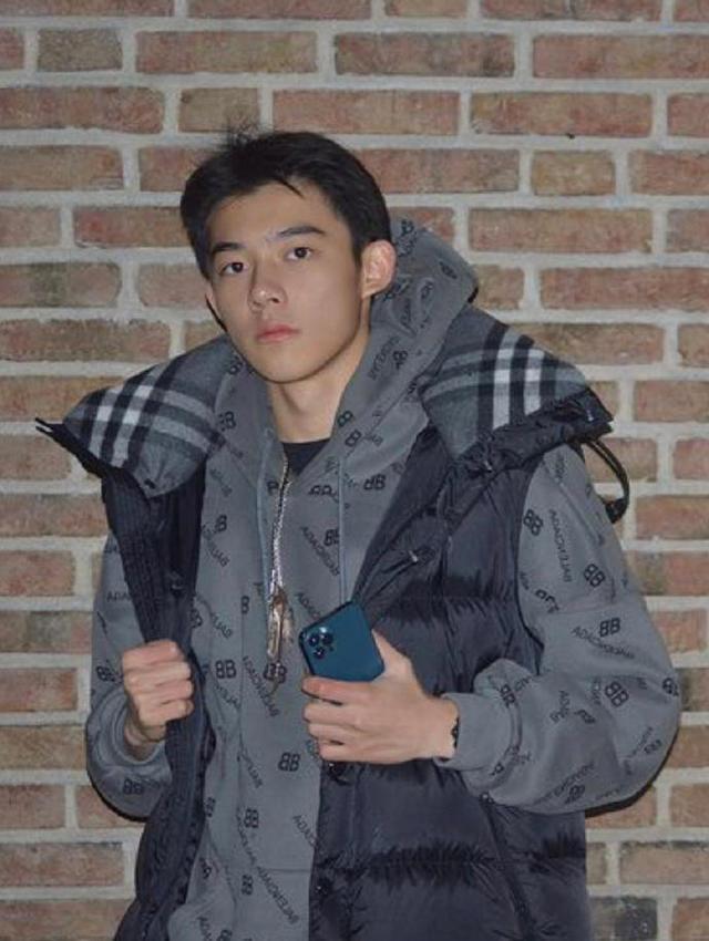 足球国脚李明儿子李嗣镕签约荷兰海牙俱乐部