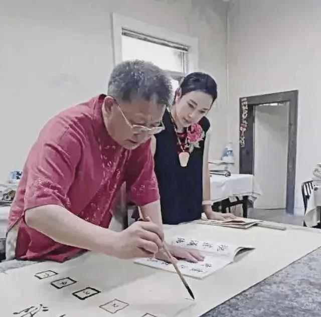 刘晓庆书法两个字卖2888 一幅作品曾拍卖高达108万