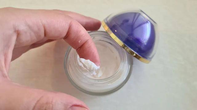 过期化妆品还能用吗？这3种情况真心建议扔 囤货大户需注意