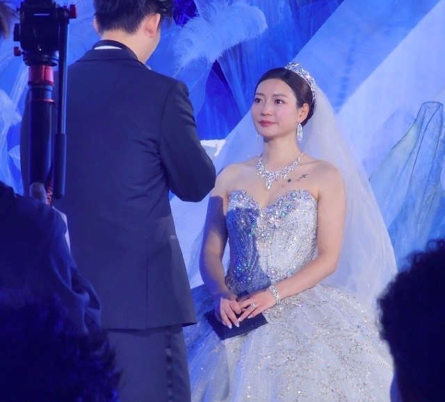 黄雅琼太漂亮了 被网友称“公主”“美神降临”