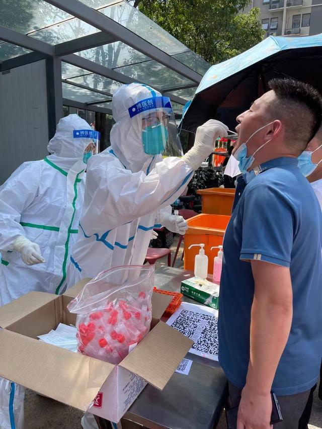 探访郑州疫情防控：正全员核酸检测！