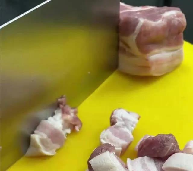 肥而不腻，特下饭特好吃的——五花肉的秘制做法