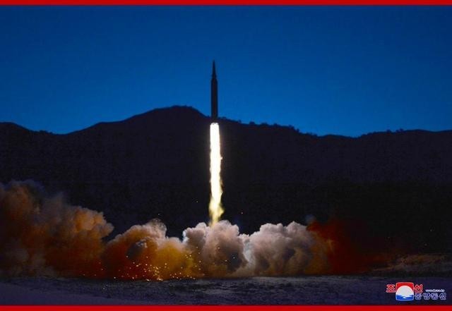 朝鲜宣布成功试射高超音速导弹，金正恩参观试射活动