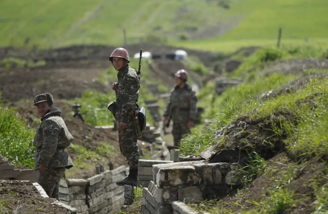 阿塞拜疆和亚美尼亚边境发生冲突 双方互相指责对方挑起冲突