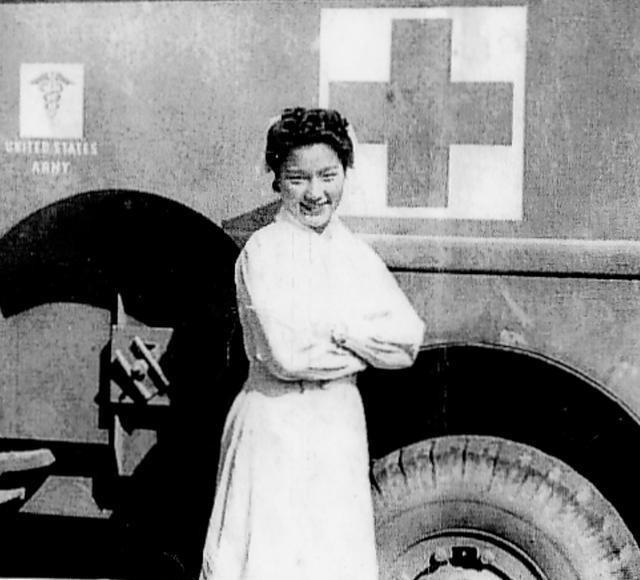 1942年，3名女护士放哨被奸杀，中国女军医端起机枪扫死3名日军_军事频道_中华网