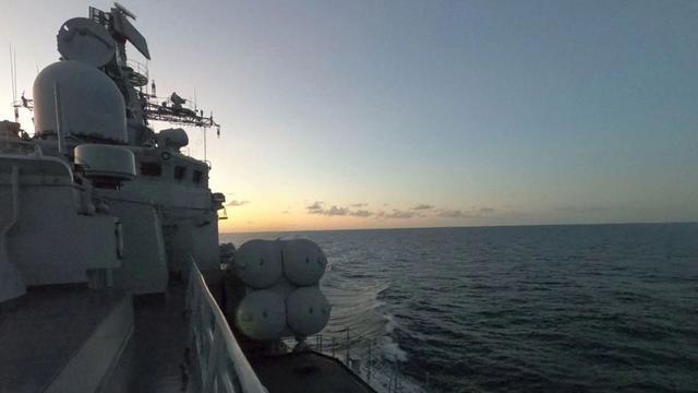 东部战区数艘导弹快艇实弹射击训练 成功解除“敌”导弹威胁