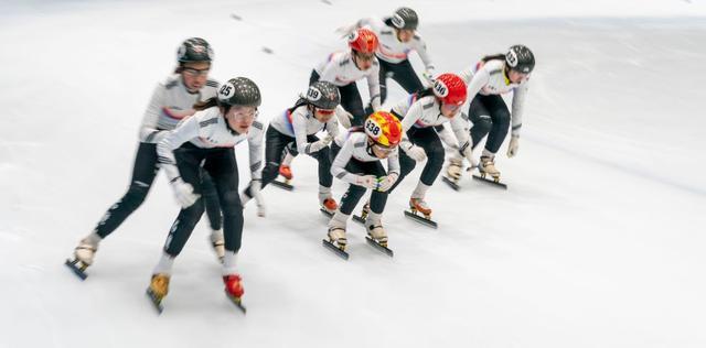 劳动创造幸福——短道速滑追风少年