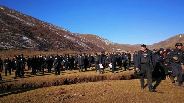 阿坝恶势力头目罗登被执行死刑：曾带枪弹逃亡两年
