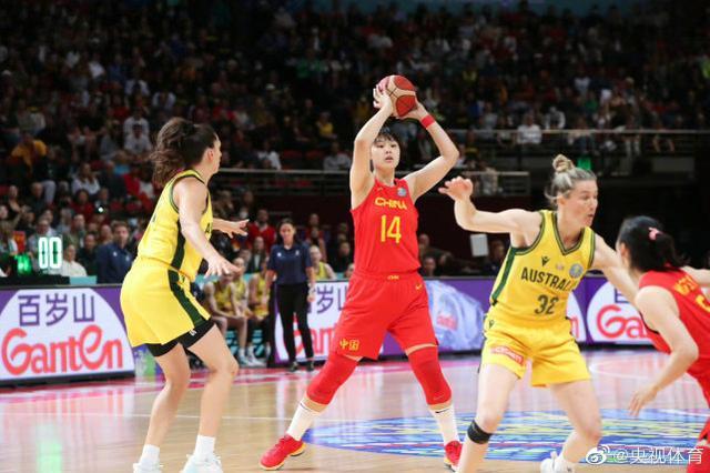最后3.4秒！罚球准绝杀，中国女篮时隔28年晋级世界杯决赛