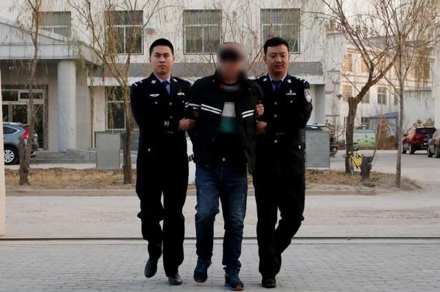 遭嫌疑人开车碾压经3次开颅民警醒了
