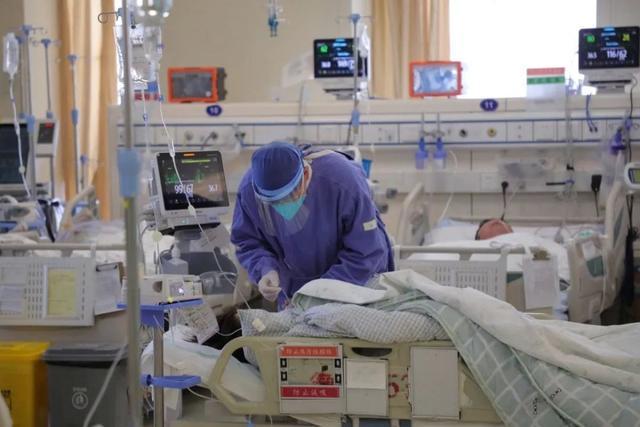 重症医学专家谈新冠病毒特效药：只是预防重症，不是“救命药”