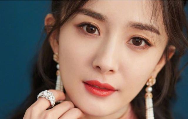 杨幂你怎么这么好看小奶音炸场子！杨幂,你怎么这么好看!