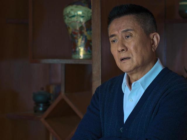 也就是安欣成为孤儿之际,孟德海打算收养他,可是安欣却转而去了安长林