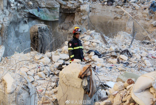 土耳其彻查地震中大量建筑倒塌问题，一天签发134份逮捕令！
