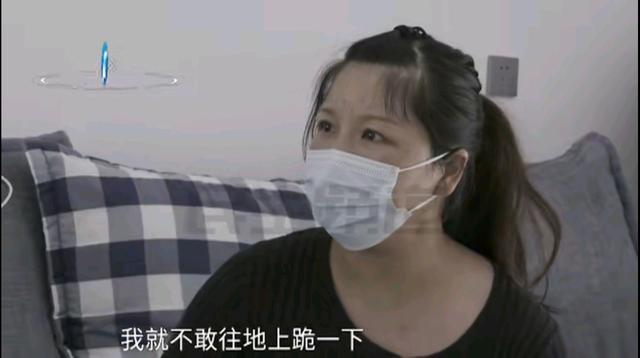 宝妈抱着孩子被房东殴打：用力猛扇她和两个月的孩子