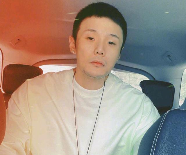 丁太升评李荣浩新歌：俗不可耐 丁太升：他聪明迎合了小镇青年