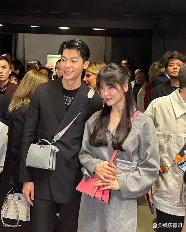 宋慧乔与许光汉同框双方粉丝都惊喜 许光汉米兰时装周造型出圈