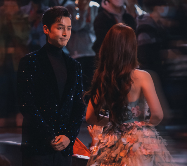 赵灵儿李逍遥的十年之约完成了！好想哭！胡歌还是刘亦菲的李逍遥啊！