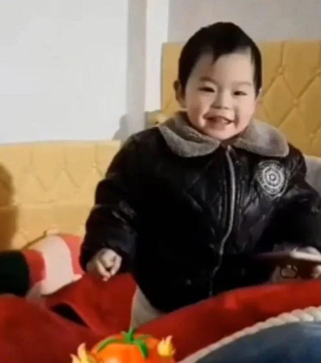 1岁多小女孩患病离世 父母含泪决定捐献其遗体 感谢你来过这个世界“小天使”