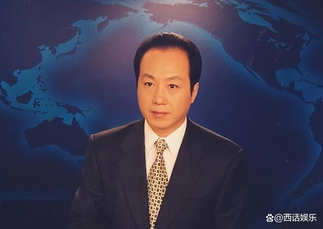 韩国主持人流鼻血仍播报 对不起！虽然很敬业但是画面却十分搞笑