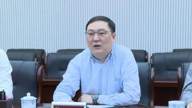 董卿丈夫密春雷公司12亿股权被冻结 曾财富超过100亿