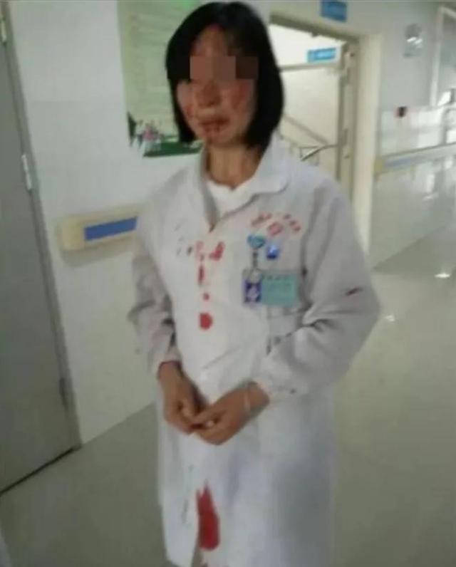 扎针没扎上，患儿家属连刺护士20多针被拘留3日罚款500元