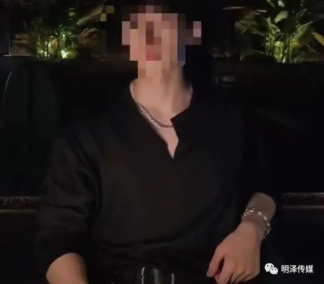 大一男生照片被按摩店盗用成理疗师 按摩店：这是普遍现象