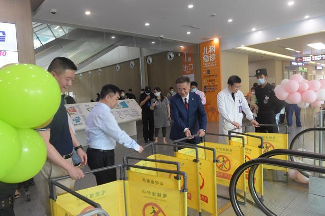地铁通道直达门急诊大楼 大大提升就医体验