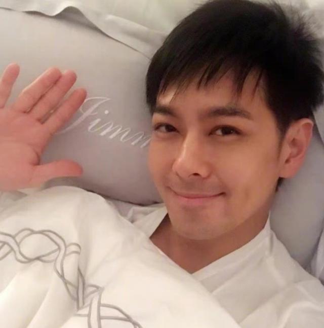 林志颖面部重塑后晒照：看不到动过刀子的痕迹，皮肤也恢复得很不错