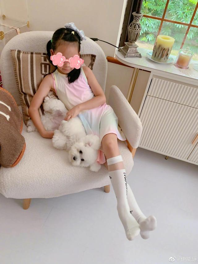 伊能静晒一对儿女日常 兄妹互动有爱