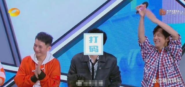 奔跑吧后期发声回应原地消失术：每位工作人员都有补贴