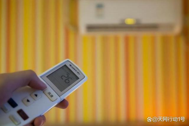 江苏一36岁男子吹空调住进ICU，用了5天的ECMO维生