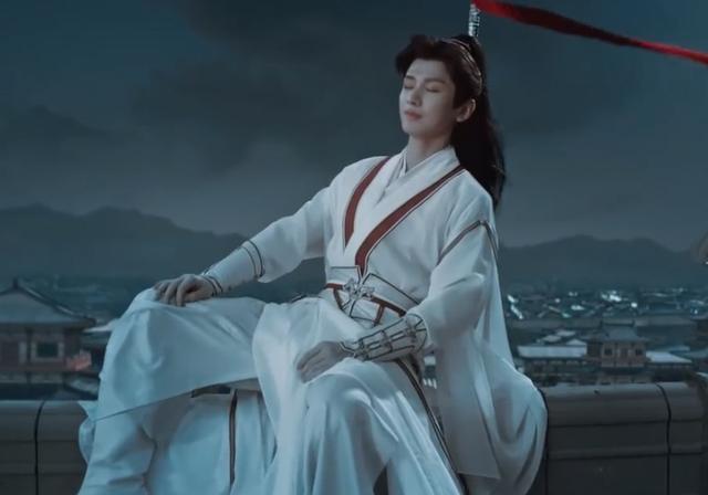 成毅新剧《莲花楼》又吐血了!电视剧里红绸舞剑好绝